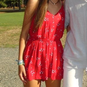DIVIDED (H&M) red flower size 6 romper